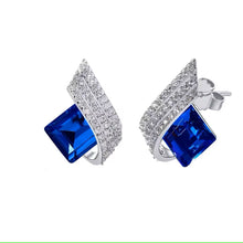 Load image into Gallery viewer, Blue Roman Crystal Silver Necklace Set