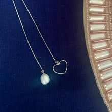 Load image into Gallery viewer, Heart au Pearl Pendant Lariat Silver Necklace
