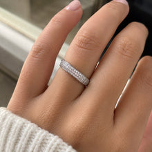 Load image into Gallery viewer, London_Pure_Radiance_Moissanite_Eternity_Silver_Ring