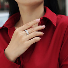 Load image into Gallery viewer, New York Eternal Spark Moissanite Silver Ring