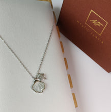Load image into Gallery viewer, Starfish Pendant Silver Necklace