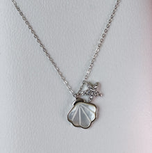 Load image into Gallery viewer, Starfish Pendant Silver Necklace