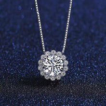 Load image into Gallery viewer, Venetian Solitaire MOISSANITE Princess Necklace