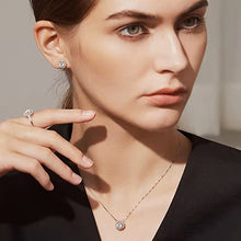 Load image into Gallery viewer, Venetian Solitaire MOISSANITE Princess Necklace