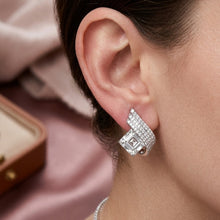 Load image into Gallery viewer, White_Roman_Crystal_Silver_Earrings