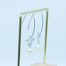 Load and play video in Gallery viewer, Daisy Dangling Drop Pearl Silver Earrings
