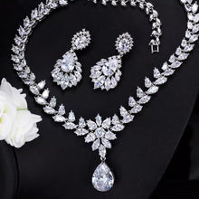 Load image into Gallery viewer, Cindrella Flowery White Zircon Silver Necklace Set