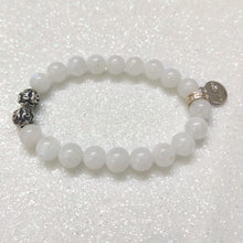 Load image into Gallery viewer, Natural Moonstone Silver Bead Bracelet (8 MM)