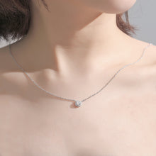Load image into Gallery viewer, White Zircon Solitaire Micro Inlaid Silver Necklace