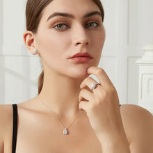 Load image into Gallery viewer, Barcelona Solitaire MOISSANITE Princess Necklace