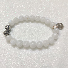 Load image into Gallery viewer, MoonStone_Round_Bracelet_01