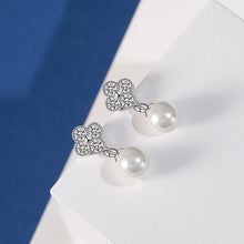 Load image into Gallery viewer, Minimal Clove White Zircon Silver Earrings