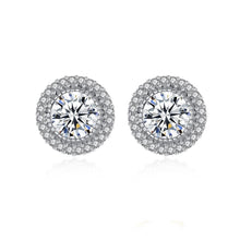 Load image into Gallery viewer, New York Solitaire Sparkling Stud Silver Earrings