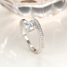 Load image into Gallery viewer, White Zircon Solitaire Interlock Adjustable Silver Ring