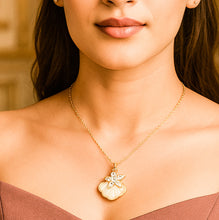 Load image into Gallery viewer, 18 K Gold Plated Starfish Pendant Silver Necklace
