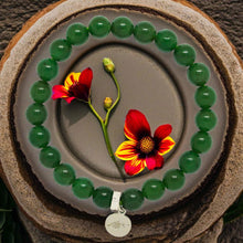 Load image into Gallery viewer, Green Aventurine Flat Silver Bead Bracelet (8 MM)
