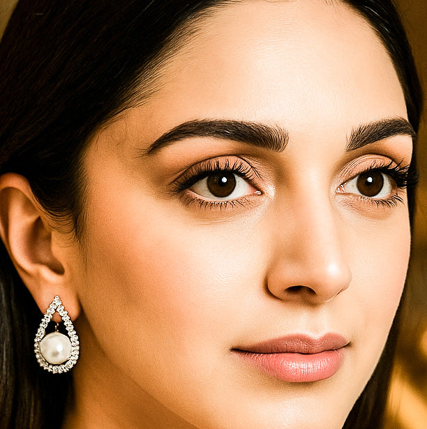 Dew Drop White Natural Pearl Silver Earrings