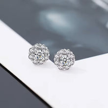 Load image into Gallery viewer, Venetian Solitaire MOISSANITE Queens Earrings
