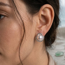 Load image into Gallery viewer, Model wearing white pearl shell-shaped silver stud earrings
