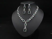 Load and play video in Gallery viewer, Emerald Princess Cut Zircon Silver Necklace Set
