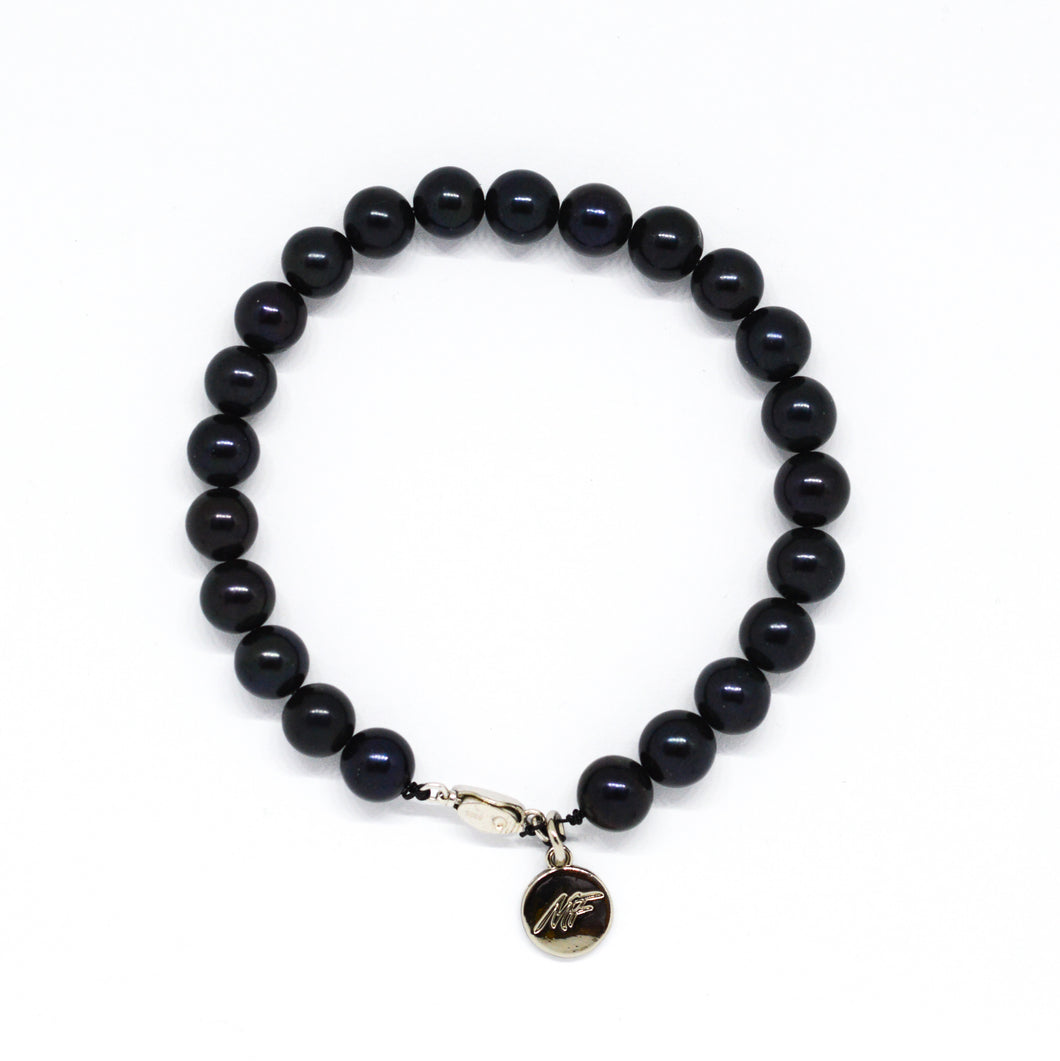 Elegant Black Natural Pearl Silver Bracelet (8 MM)