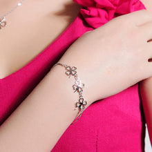 Load image into Gallery viewer, Four Leaf Charm Ring Clasp Adjustable Silver Bracelet
