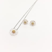 Load image into Gallery viewer, Vibrant Yellow Sunflower Silver Necklace Set
