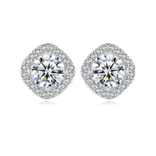 Load image into Gallery viewer, London Solitaire MOISSANITE Queens Earrings
