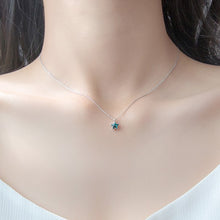 Load image into Gallery viewer, Minimal Silver Necklace With Star Blue Zircon
