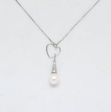 Load image into Gallery viewer, Close-up silver heart pearl pendant necklace with teardrop pearl

